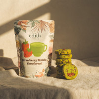 Matcha Strawberry Shortbread Cookies - Petite Bag