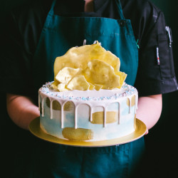 Gold Marbled Cake with Gold Sails